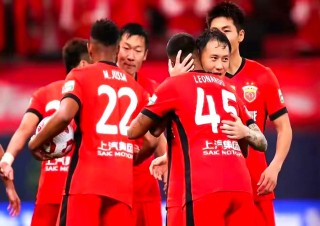 恒大逼平上港，中超榜首竞争愈演愈烈的简单介绍